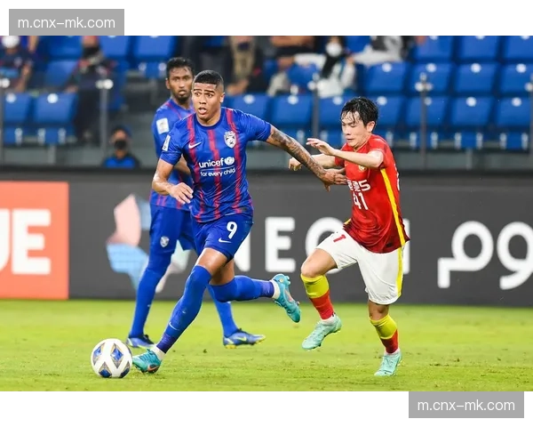 柔佛新山防守收缩复盘 中路密集防守限制对手渗透进攻策略