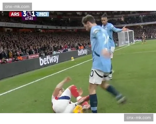 曼城B席红牌成比赛转折点 少打一人局面加剧翻盘难度